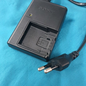 소니sony 정품 디카 충전기 이미지