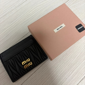 미우미우 마테라쎄 카드지갑 이미지