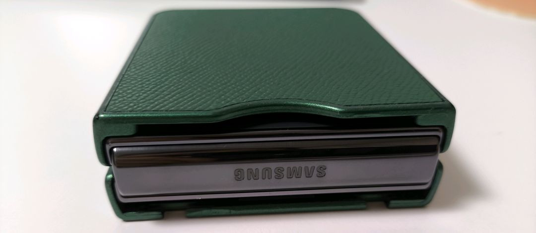 Z플립4 하드케이스 (그린) (힌지X) 이미지