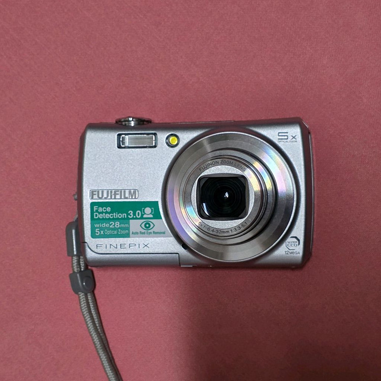 후지필름 파인픽스 F100fd A급디지털카메라 이미지