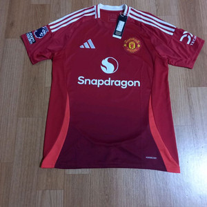 맨유 24-25 홈 브루노 페르난데스 새제품 이미지