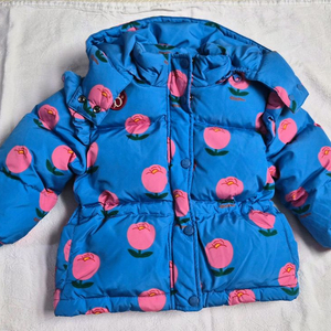 베베드피노 튤립블루 패딩 100사이즈 판매합니다 이미지