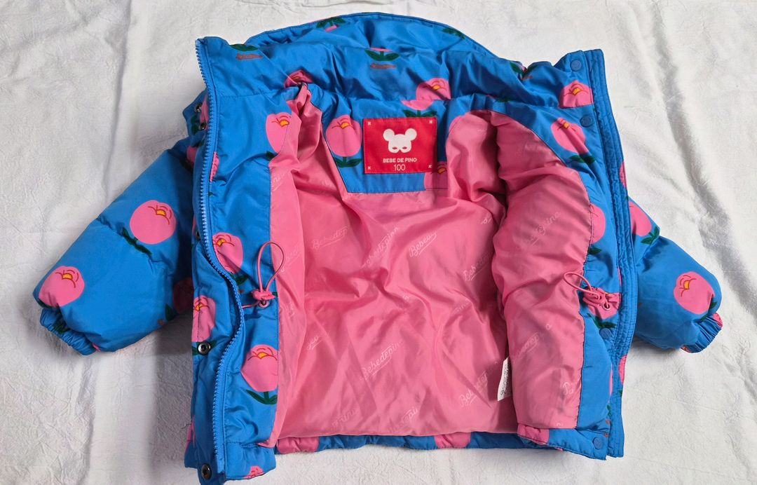 베베드피노 튤립블루 패딩 100사이즈 판매합니다 이미지