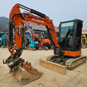 미니굴삭기 히타치 ZX35캐빈형 회전링크 코끼리집게 2023년 고령위치 중고굴삭기매매 이미지