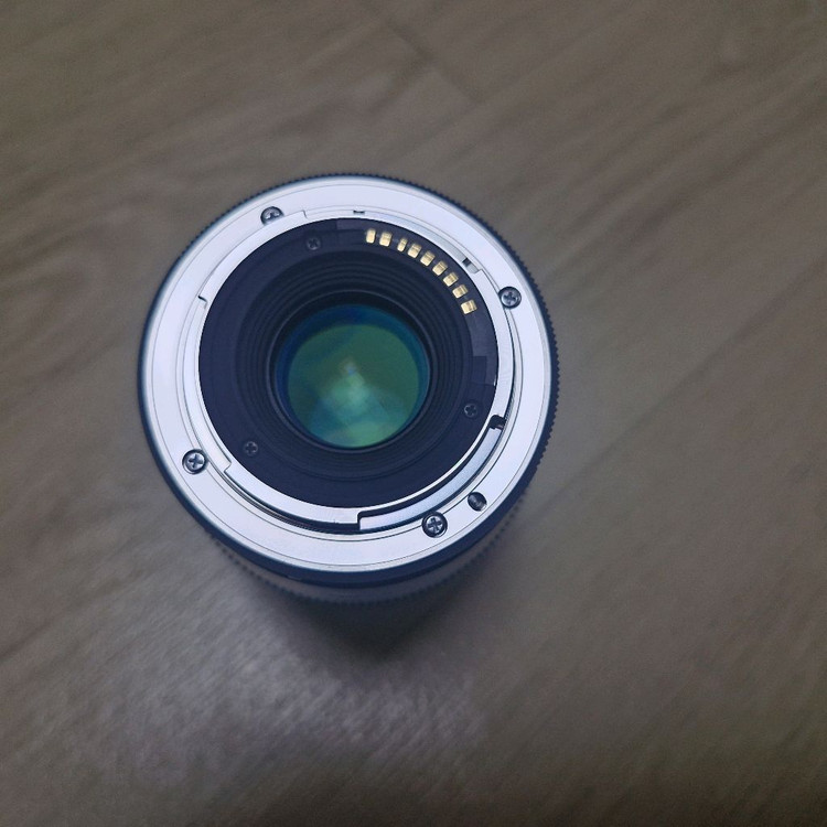 시그마 16mm F1.4 DC DN EF-M 이미지