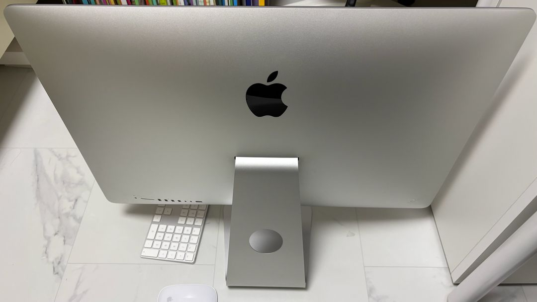 아이맥 27인치 5K 2020년형 i7 팔아요 이미지