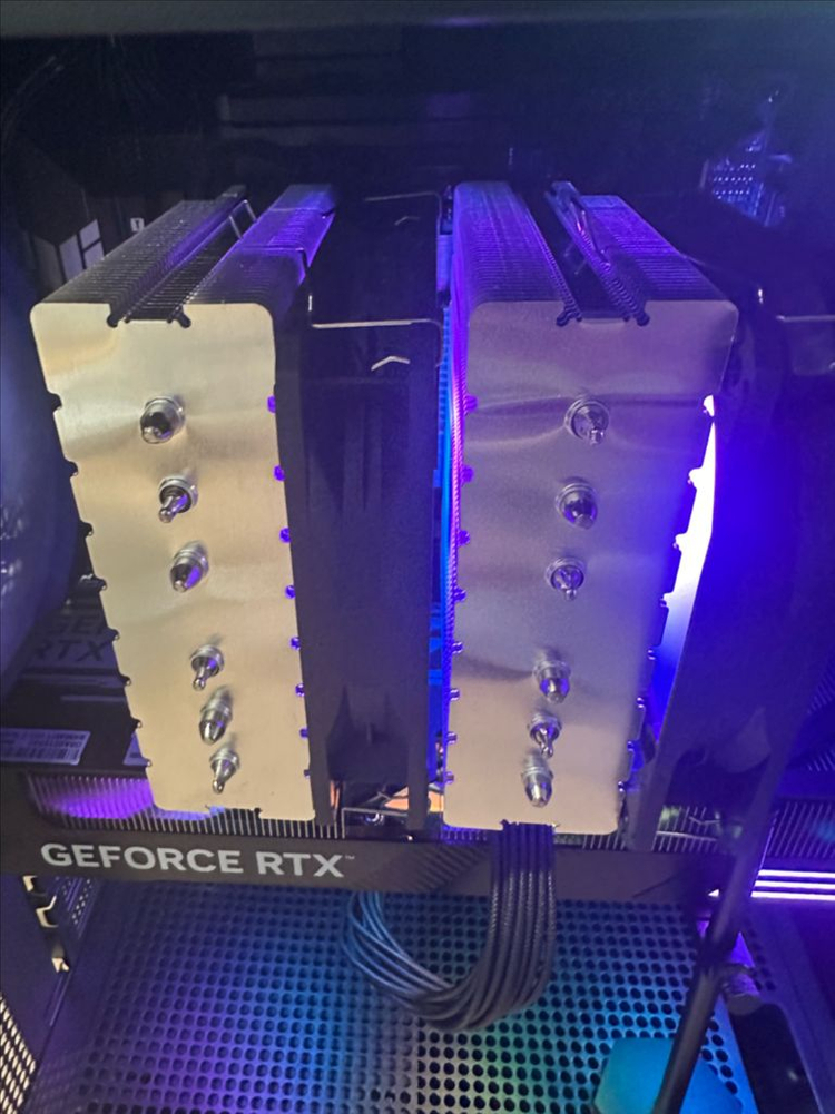 9800X3D, B650EM-E, RTX5070TI, 32GB, 1TB 완본체 팝니다 이미지