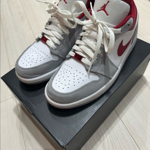 조던1 로우 라이트 스모크 그레이 짐레드 270 이미지