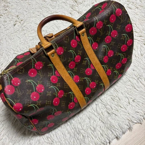 루이비통 무라카미 타카시 체리 키폴 한정판 이미지