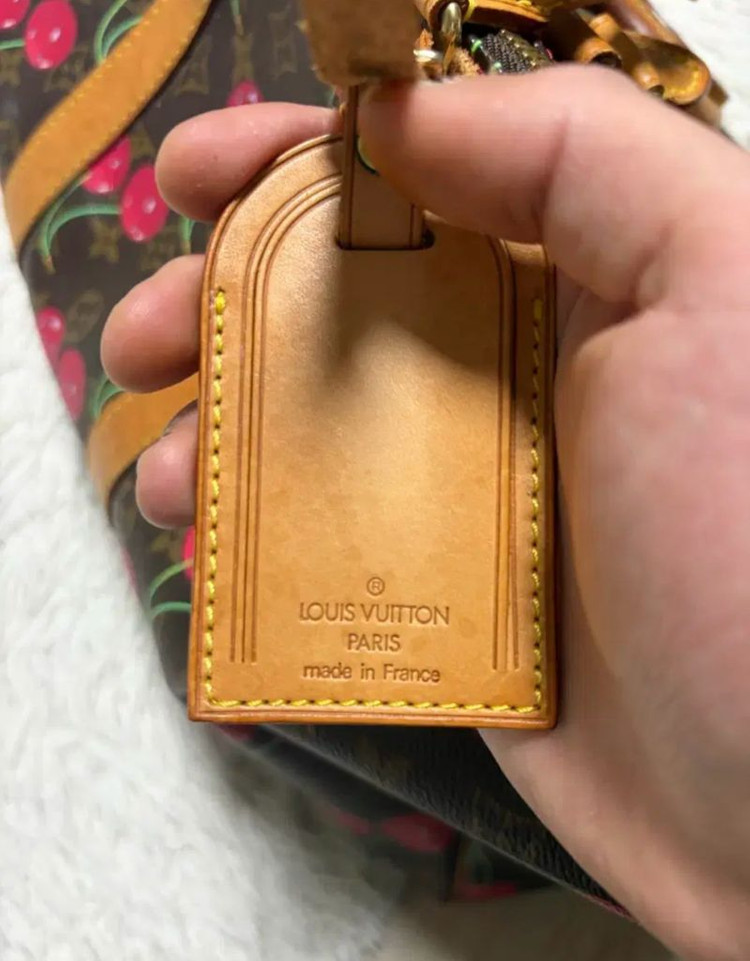 루이비통 무라카미 타카시 체리 키폴 한정판 이미지