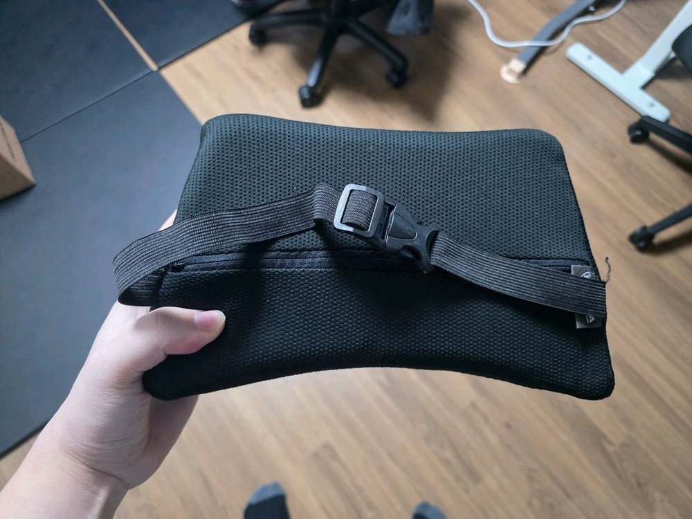 [급처분] 제닉스 아레나 메모리폼 컴포트 목쿠션 (컴퓨터 및 사무의자용) 이미지