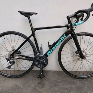 상태A급 22년 비앙키 스프린트 풀 울테그라 디스크 카본로드자전거 53사이즈 팔아요. 이미지