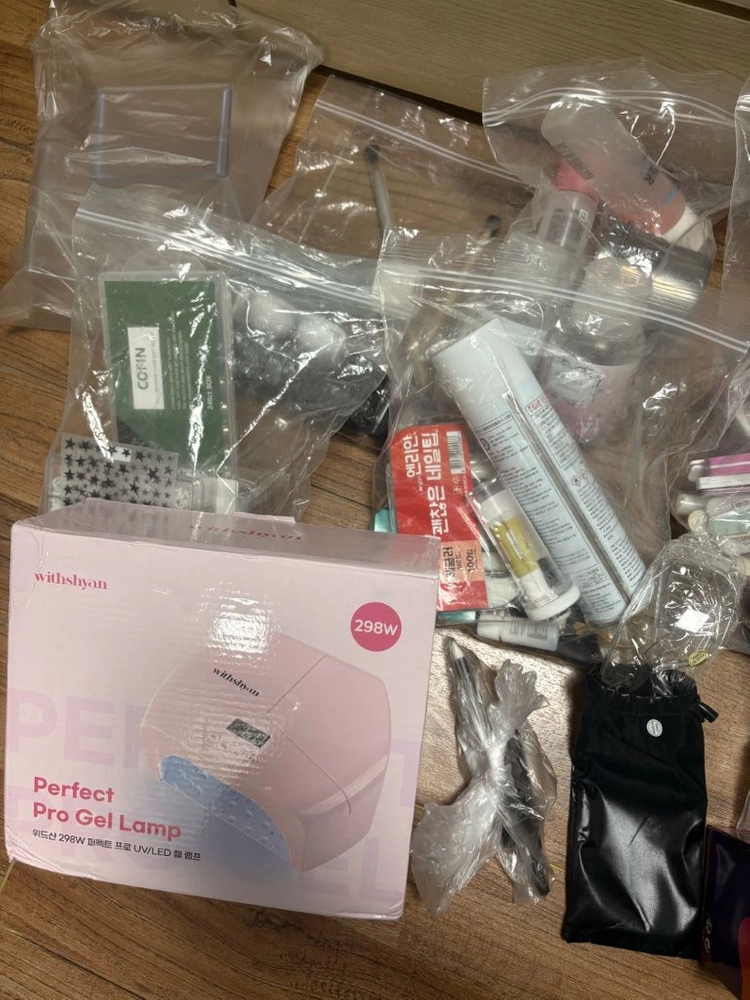 네일아트 재료 세트 이미지
