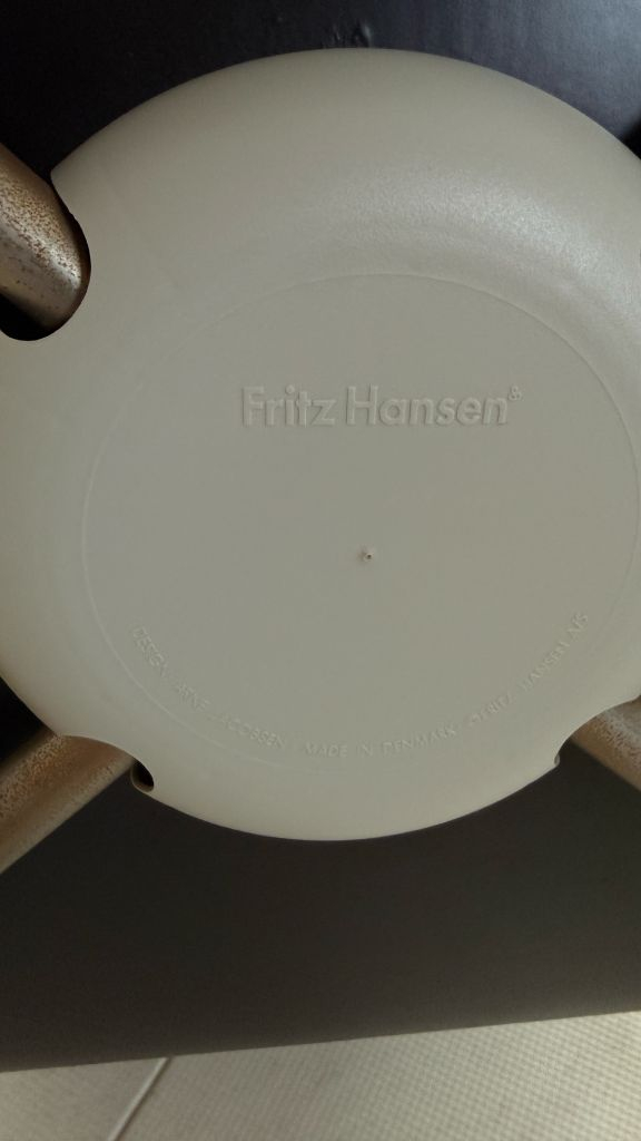 프리츠한센 세븐체어 블랙 이미지