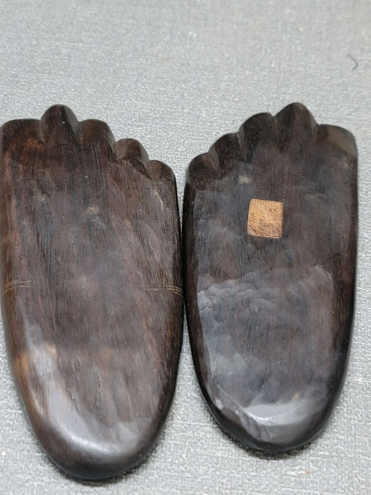 흑단 발바닥 받침대 2점 이미지