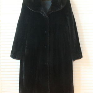 국제모피 밍크 코트 이미지