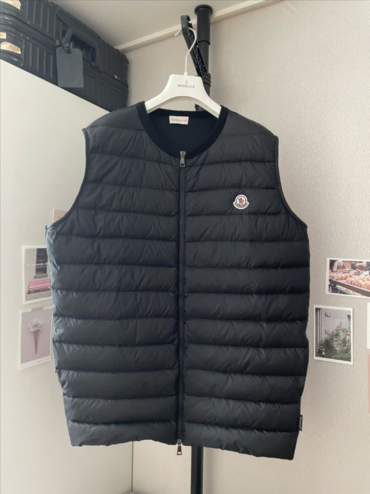 (정품)몽클레어 경량니트 블랙 베스트 S사이즈 이미지