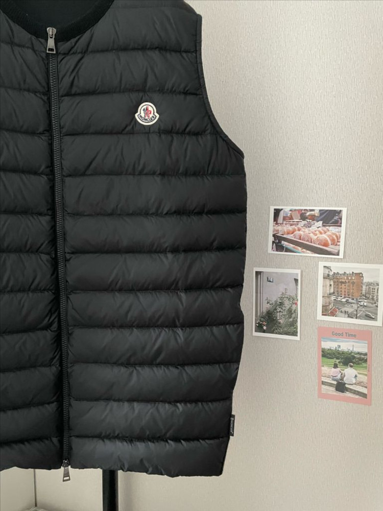 (정품)몽클레어 경량니트 블랙 베스트 S사이즈 이미지