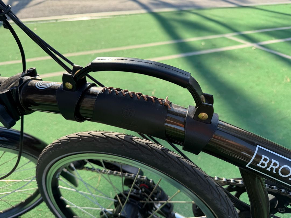 브롬톤 C라인 익스플로어 위드랙 미드핸들 블랙라카 12단 이미지