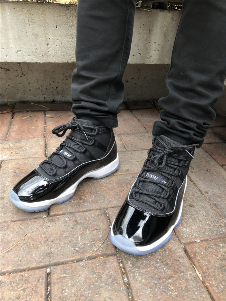 조던 11 스페이스 잼 이미지