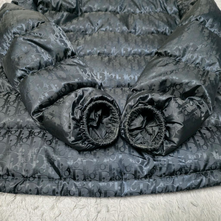 디올 오블리크 다운 패딩 블랙 943C449A4462 상태최상 이미지