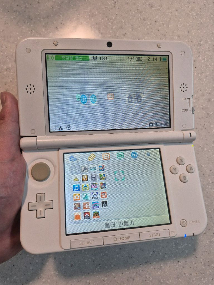 닌텐도3ds 화이트 포켓몬 무버뱅크 팝니다 이미지