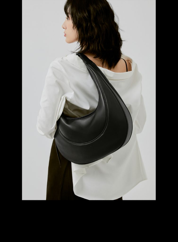 엘바테게브 Elbategev 오스트라백 블랙 (호보백) 이미지