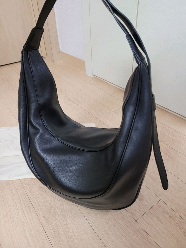 엘바테게브 Elbategev 오스트라백 블랙 (호보백) 이미지