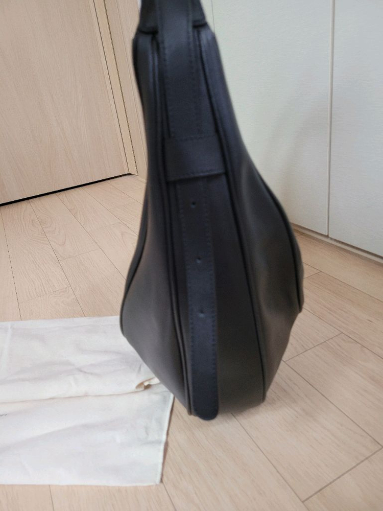 엘바테게브 Elbategev 오스트라백 블랙 (호보백) 이미지