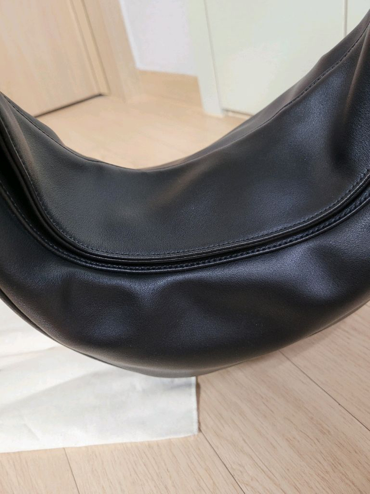 엘바테게브 Elbategev 오스트라백 블랙 (호보백) 이미지