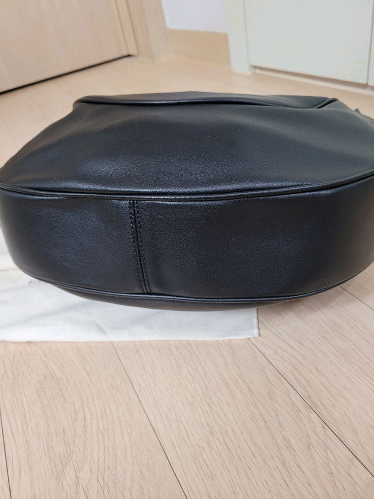 엘바테게브 Elbategev 오스트라백 블랙 (호보백) 이미지