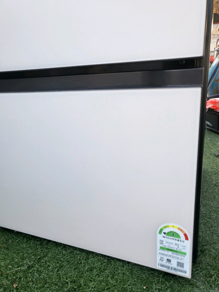 A급LG디오스오브제컬렉션 김치냉장고 Z331AAA151 로즈골드 이미지