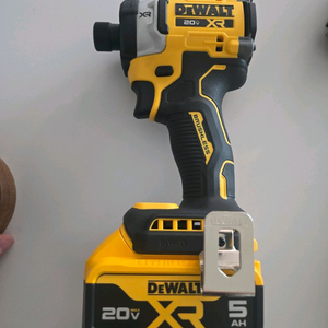 디월트 dcf860 임팩드릴, 디월트 정품 베터리, 디월트 열풍기, 디월트 작업등 이미지