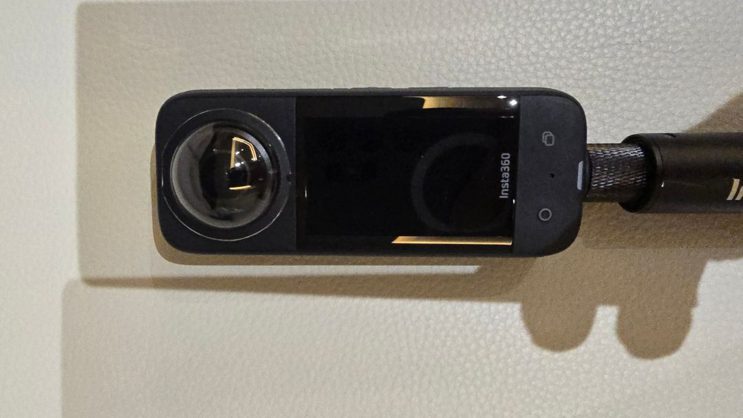 인스타360 X3, 인비져블셀프스틱, 스노우키트, 배터리3 (샌디스크 128GB) 이미지