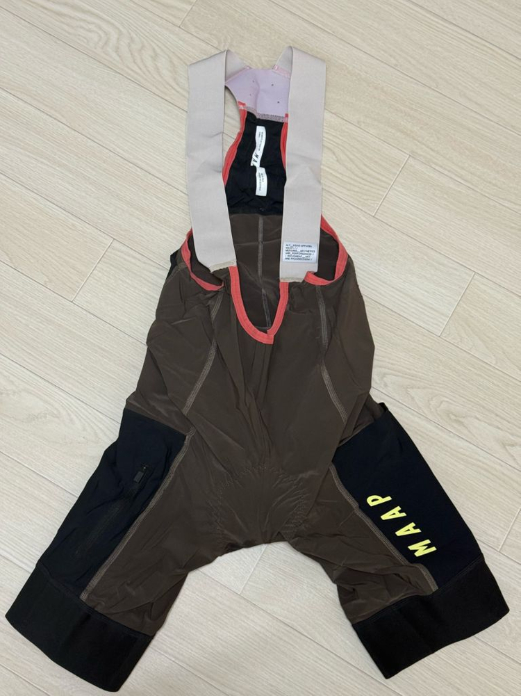 maap 빕숏 XS 사이즈(W.ALT_ROAD CARGO BIB COFFEE) 이미지