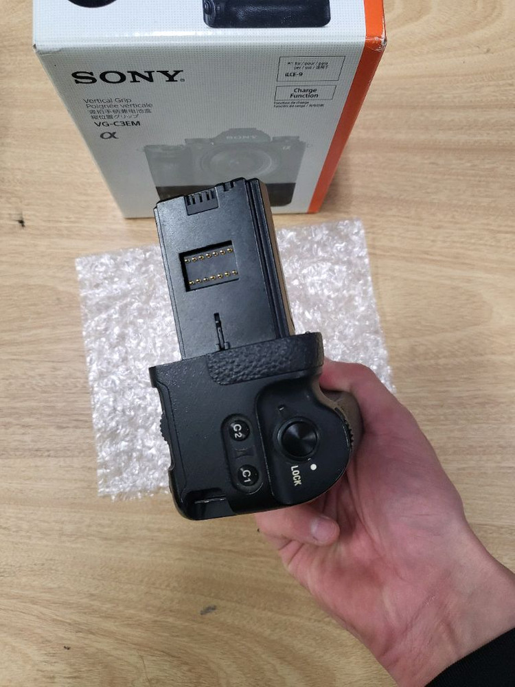 소니vg-c3em 소니3세대세로그립 a7m3 a7r3용세로그립팔아요 이미지