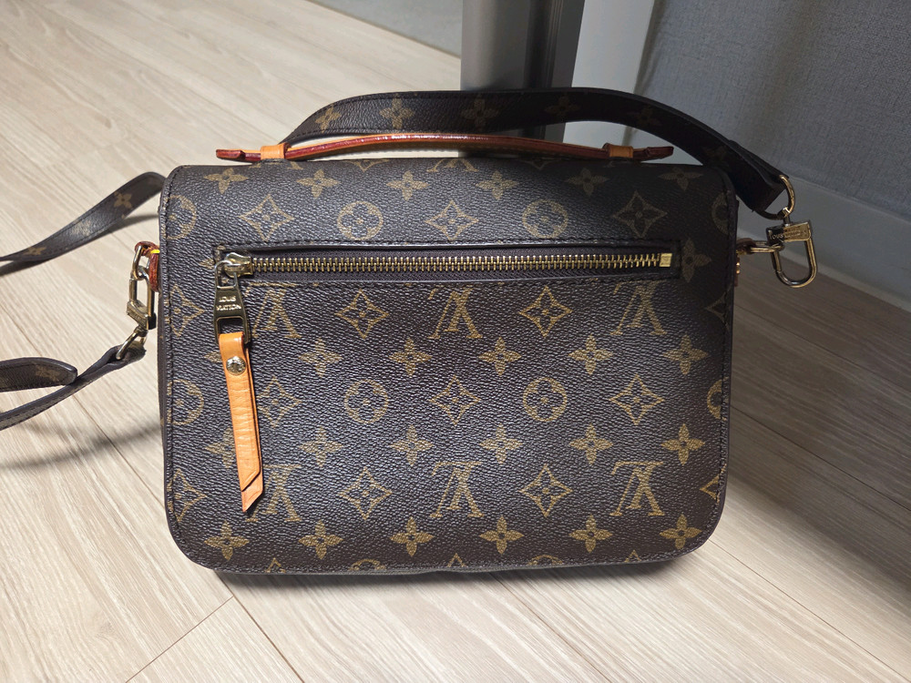 루이비통 포쉐트 메티스 이미지