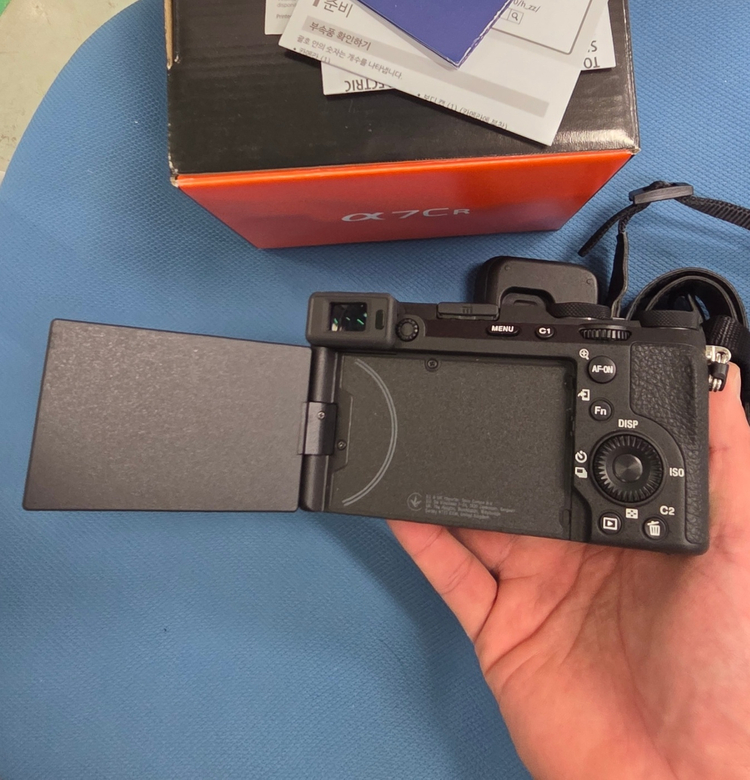 소니a7cr 보증27.03 컷수도 신동급풀박스팔아요 이미지