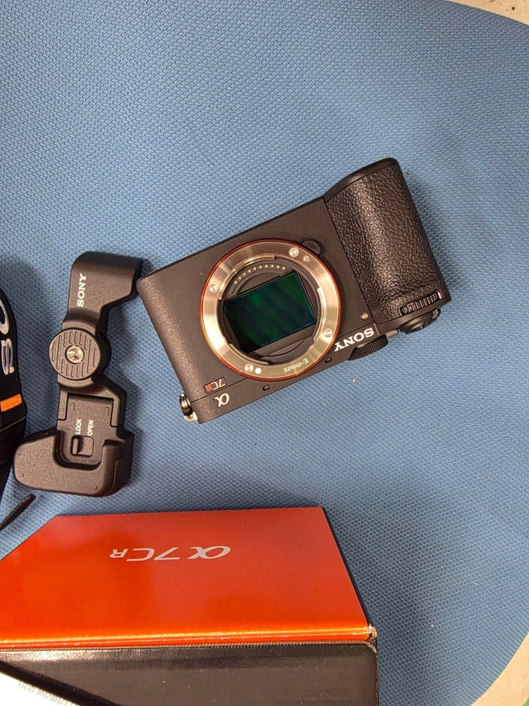 소니a7cr 보증27.03 컷수도 신동급풀박스팔아요 이미지