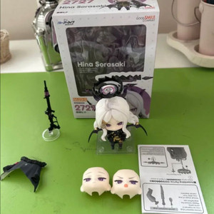 블루아카이브 히나 넨도로이드 특전포함 이미지