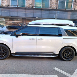 새제품 카니발KA4 화이트,투싼nx4 블랙,캐스퍼EV 블랙,구형 팰리세이드LX2 루프박스 블랙유광 생산과정중 생긴 이미지