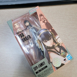 SHF 스파이패밀리 요르 포저 가시공주 미개봉 판매합니다 이미지