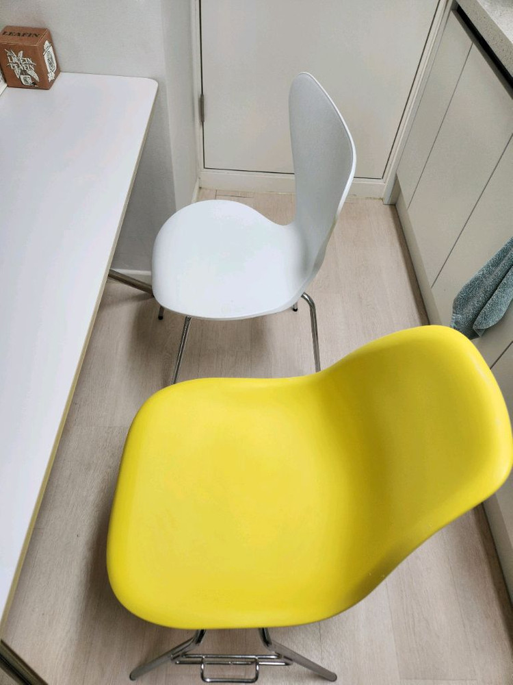 4인용 식탁 의자 세트 이미지