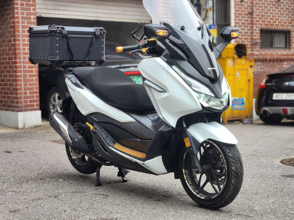 20년형/포르자/300cc/5만/배달세팅/주행컨디션최상급매물팝니다 이미지