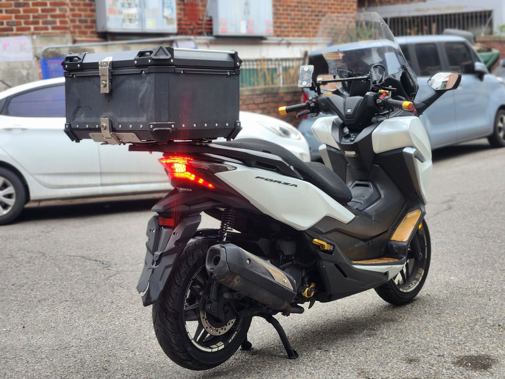 20년형/포르자/300cc/5만/배달세팅/주행컨디션최상급매물팝니다 이미지