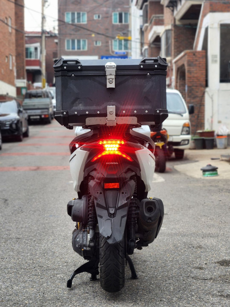 20년형/포르자/300cc/5만/배달세팅/주행컨디션최상급매물팝니다 이미지