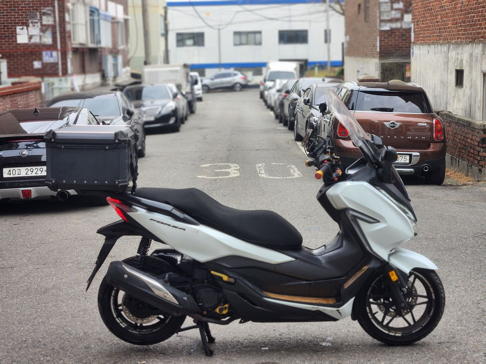 20년형/포르자/300cc/5만/배달세팅/주행컨디션최상급매물팝니다 이미지