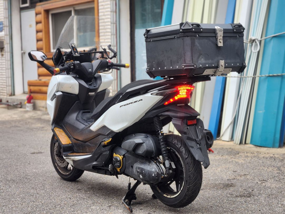 20년형/포르자/300cc/5만/배달세팅/주행컨디션최상급매물팝니다 이미지