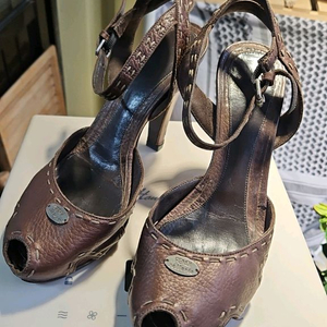 펜디 브론즈여성 오픈토 하이힐 이미지