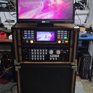 이동식 S70L 모니터형 이동식 노래방기계 세트 판매합니다.(26년 3월 신곡) 이미지